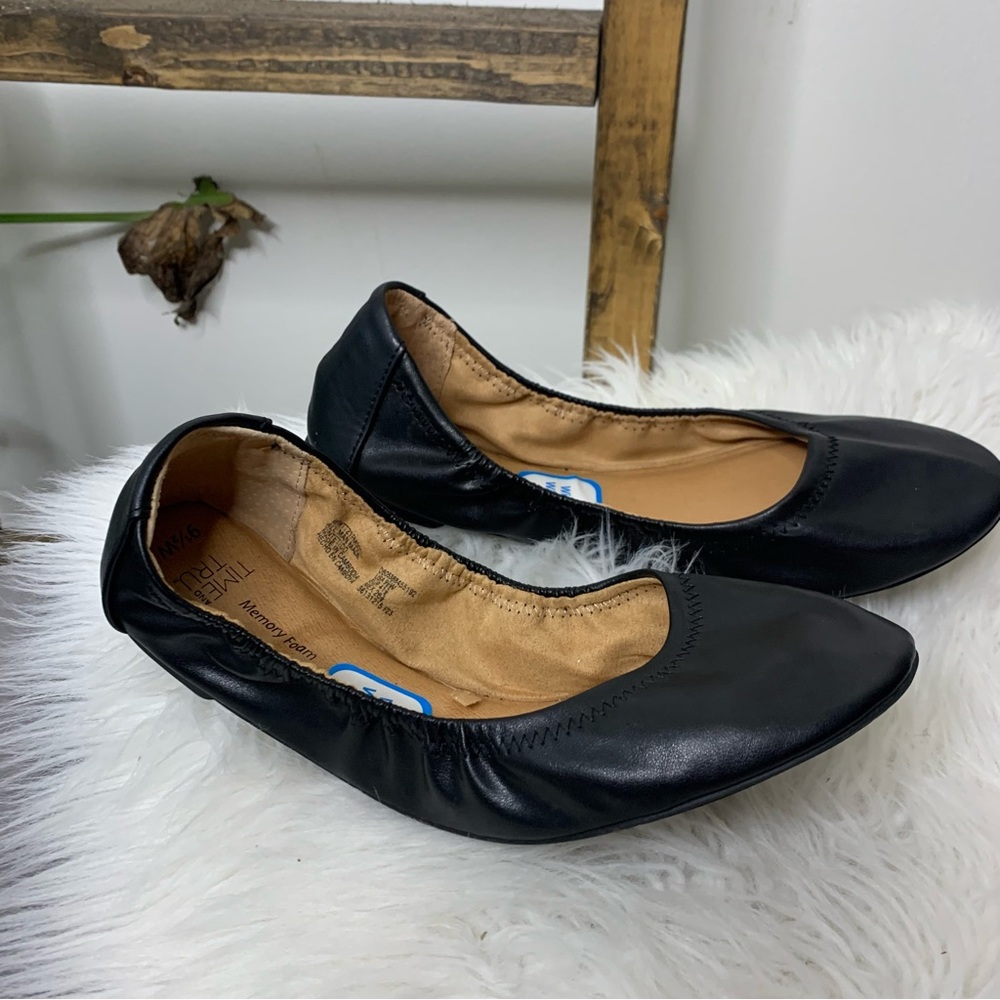 Time and Tru WIDE Black Flats